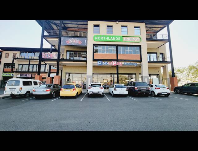 596M² RETAIL TO LET IN NORTH RIDING